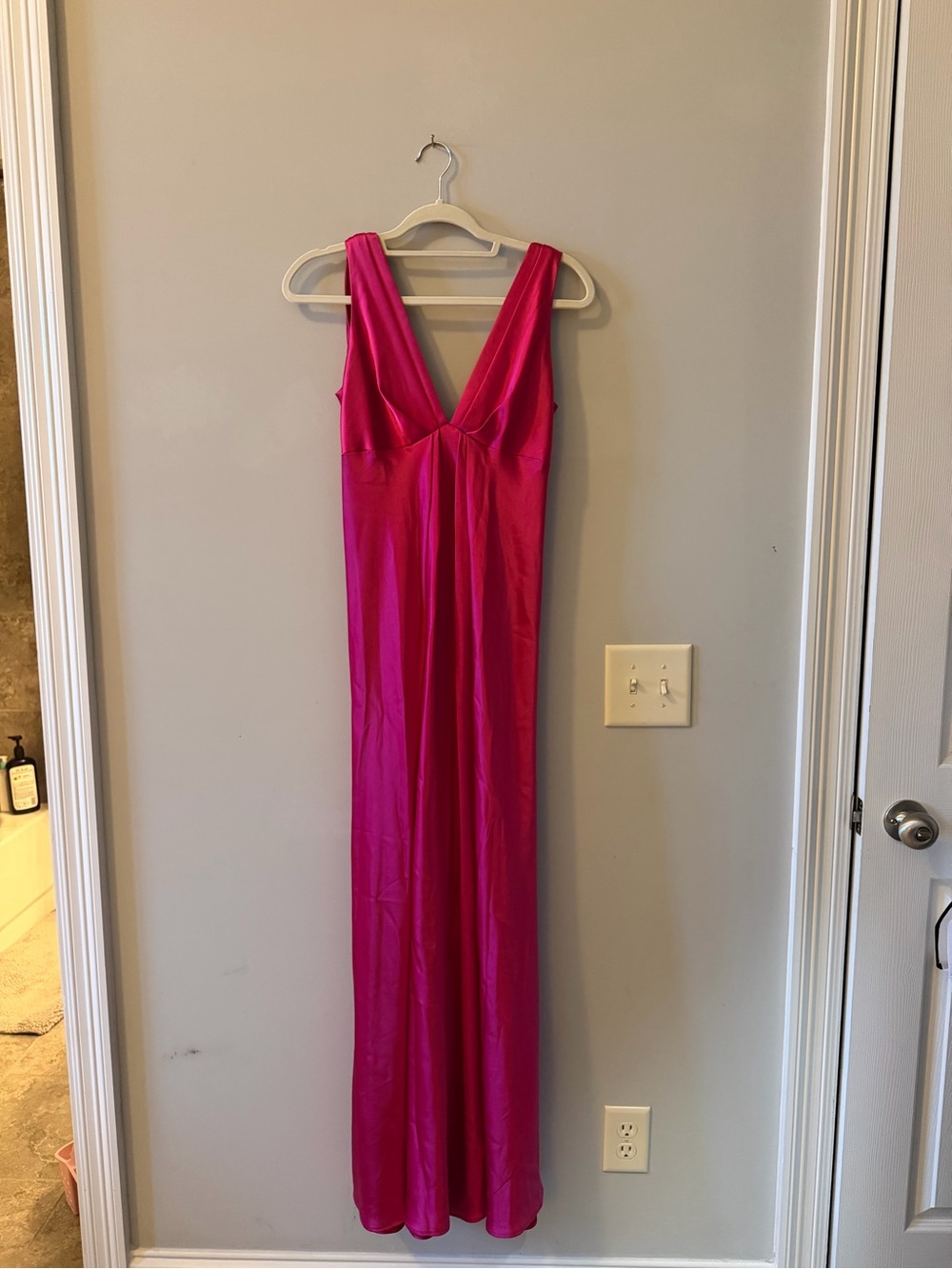 ABS Allen Schwartz Fuchsia Pink V-Neck Prom Gown